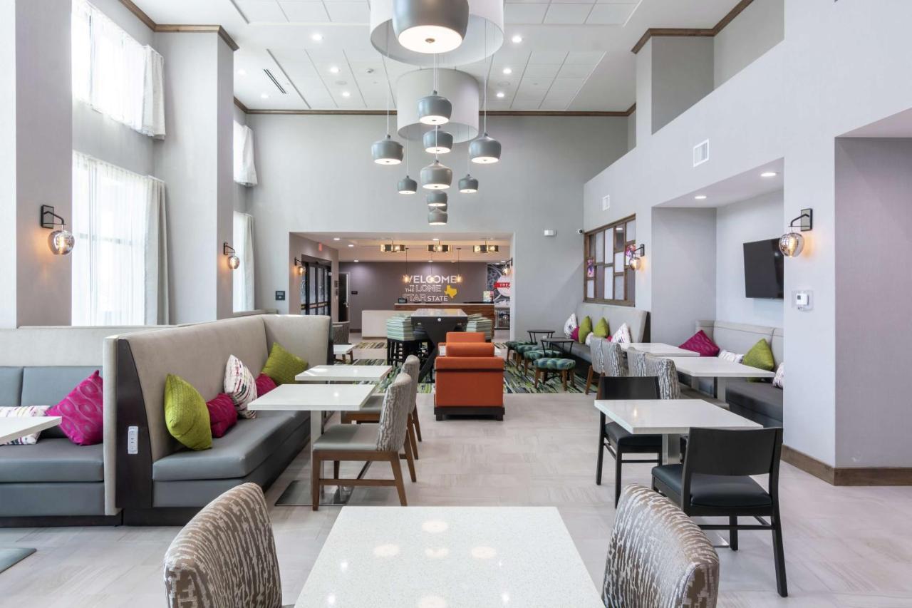 Hampton Inn & Suites Dallas East מראה חיצוני תמונה