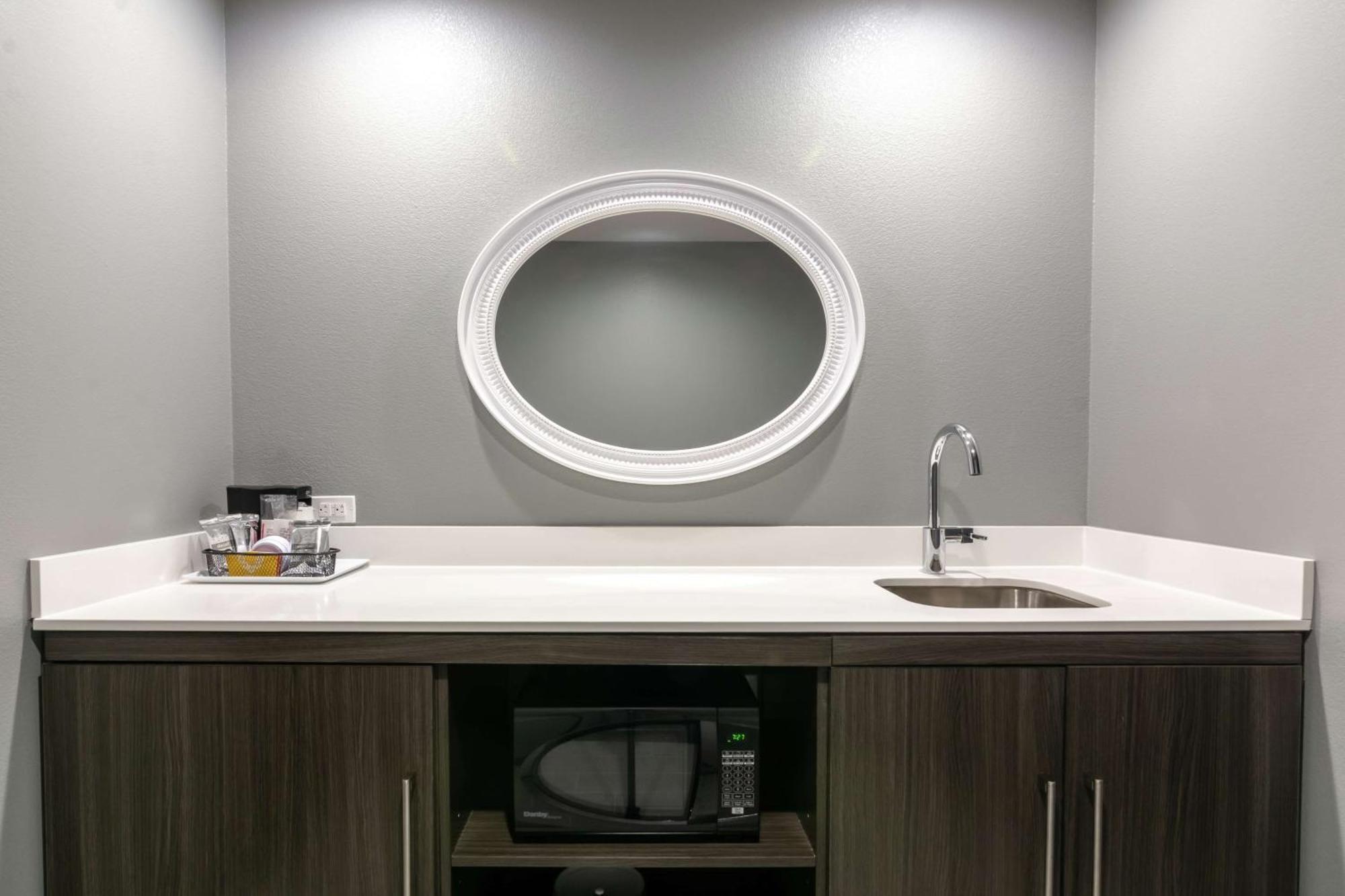 Hampton Inn & Suites Dallas East מראה חיצוני תמונה