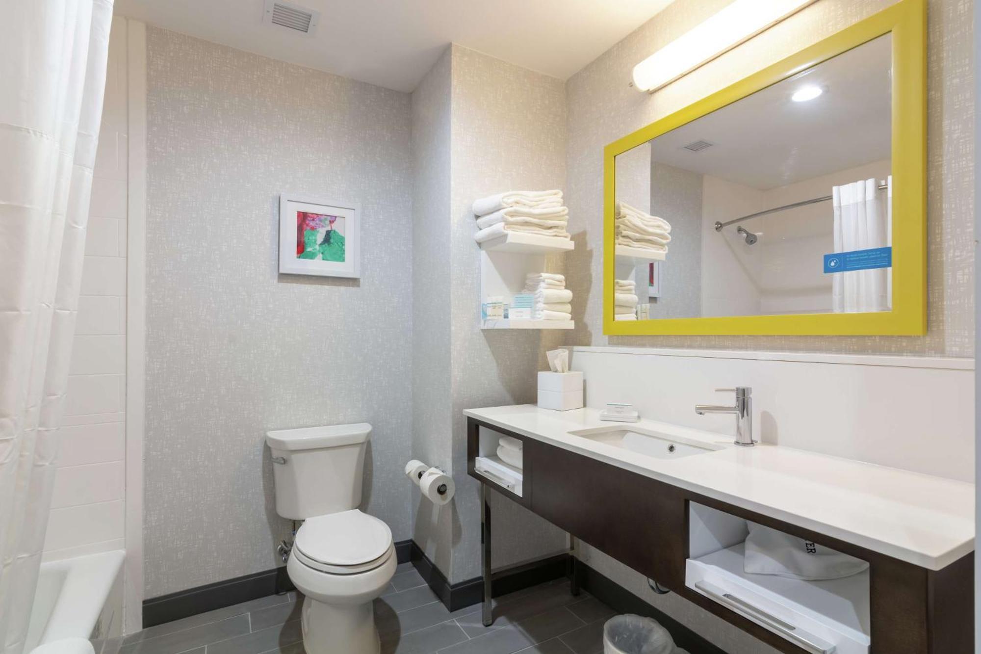 Hampton Inn & Suites Dallas East מראה חיצוני תמונה